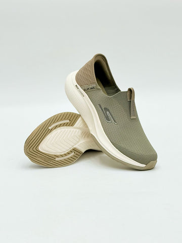 Skechers Max Cushion