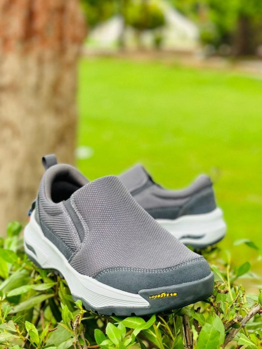 Skechers  COLLECTION