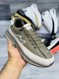 FlashFit Sneakers – Trendy & Comfortable!