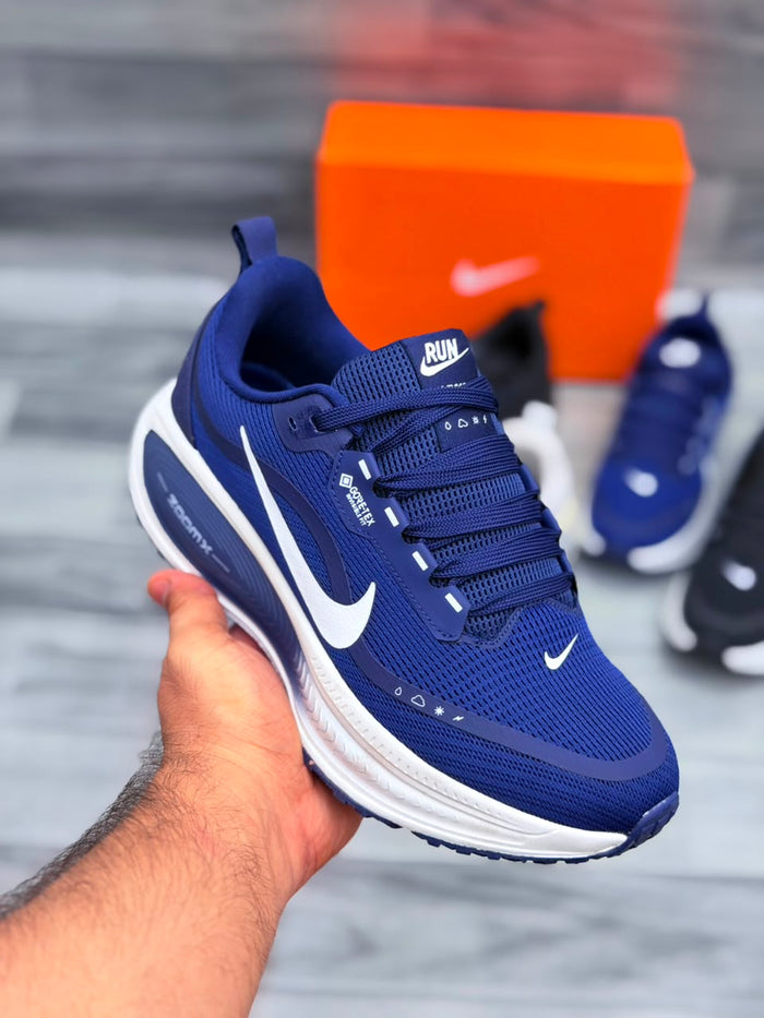 NK Running Vomero 18