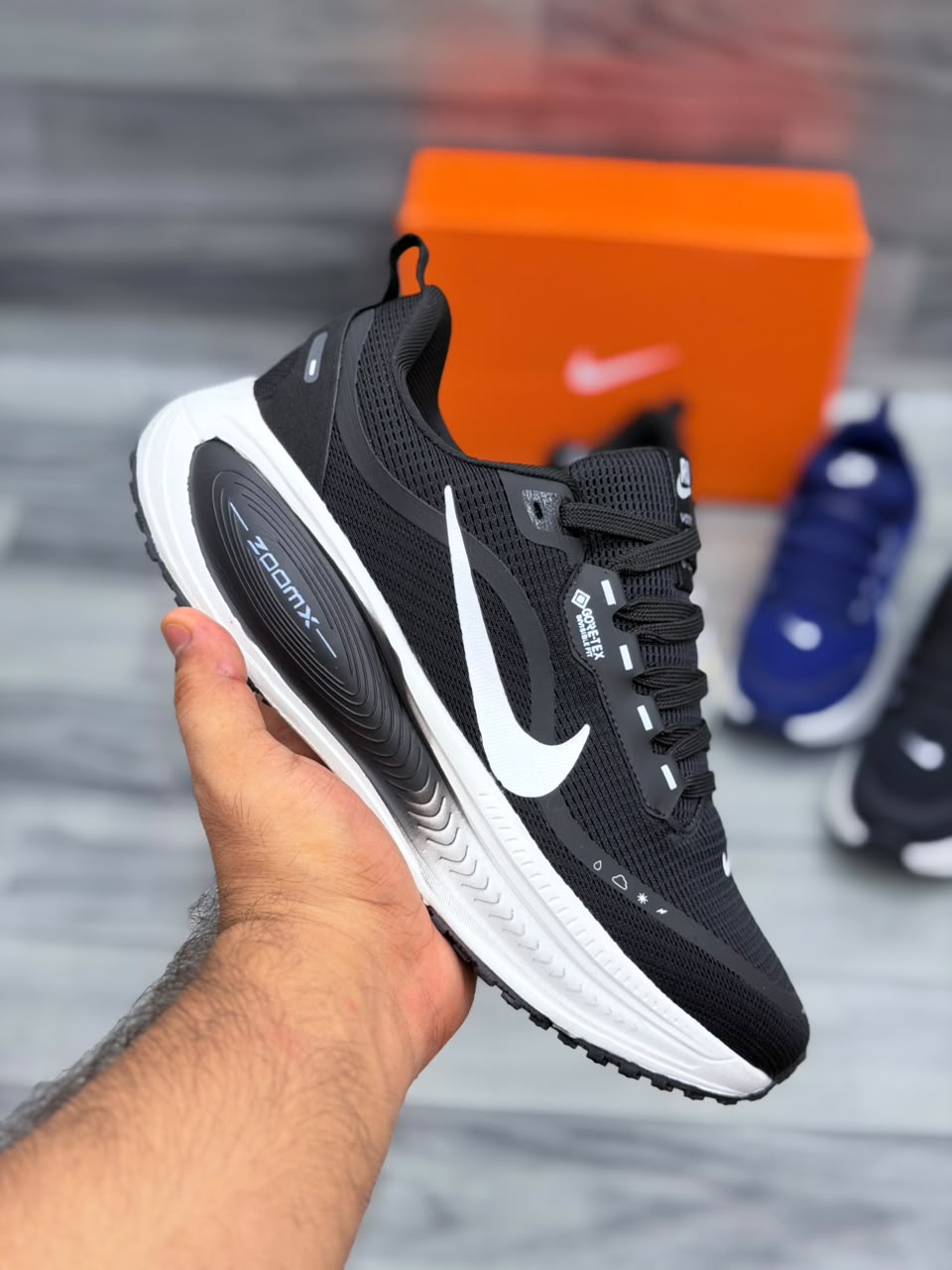 NK Running Vomero 18