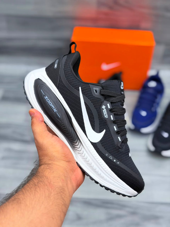 NK Running Vomero 18