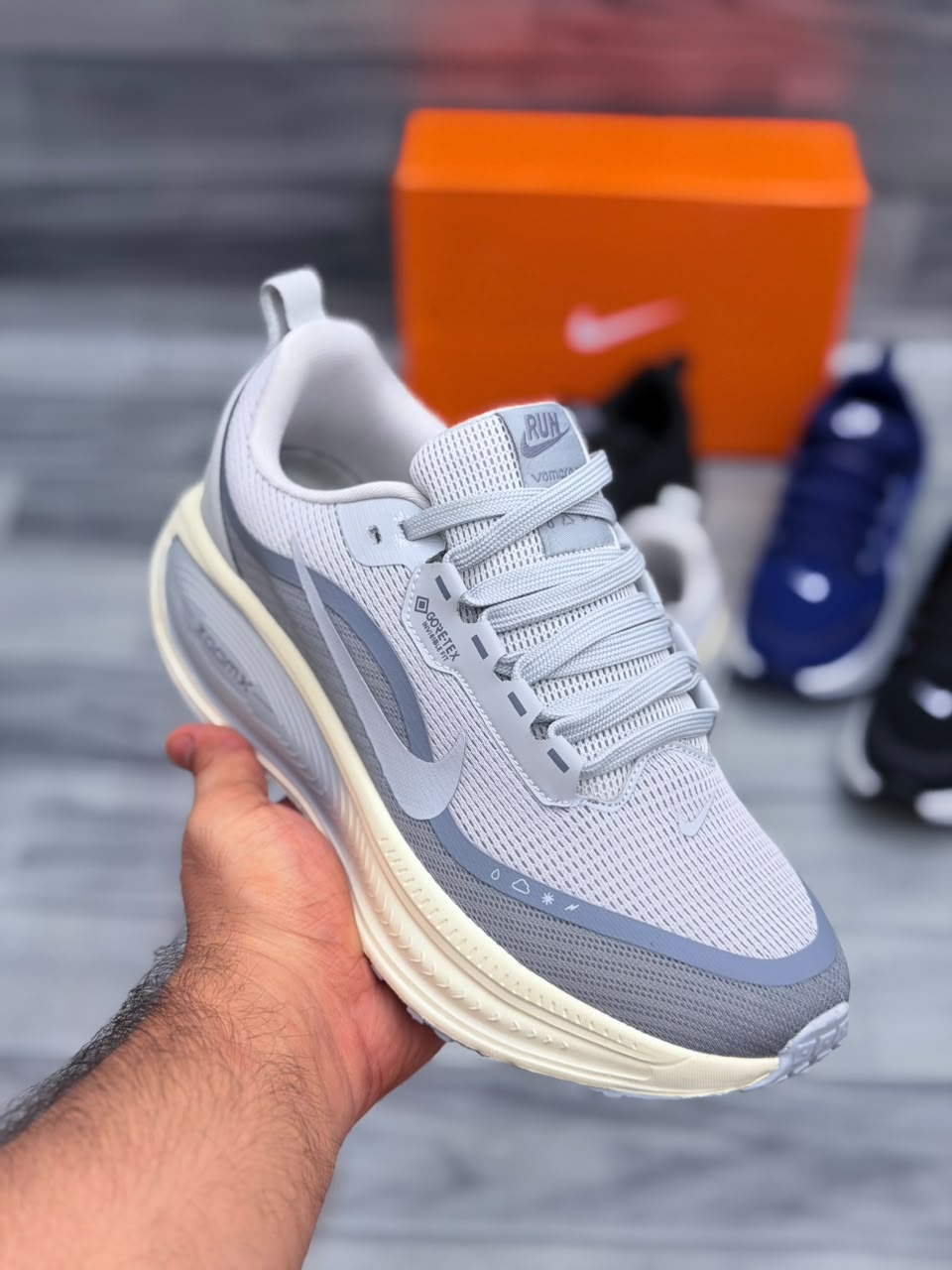 NK Running Vomero 18
