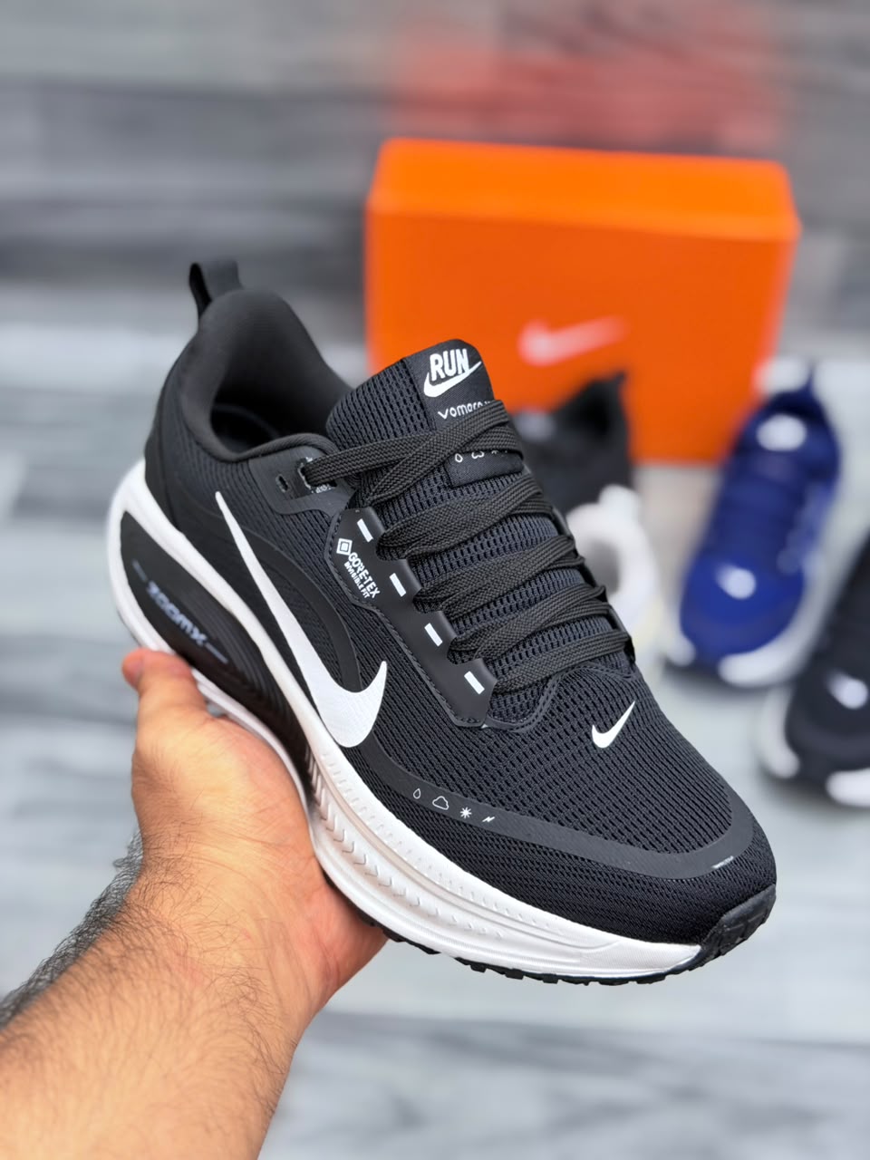 NK Running Vomero 18
