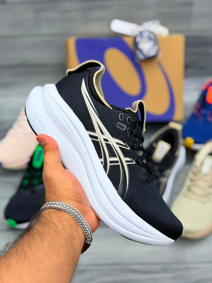 ASICS GEL-NIMBS B&W