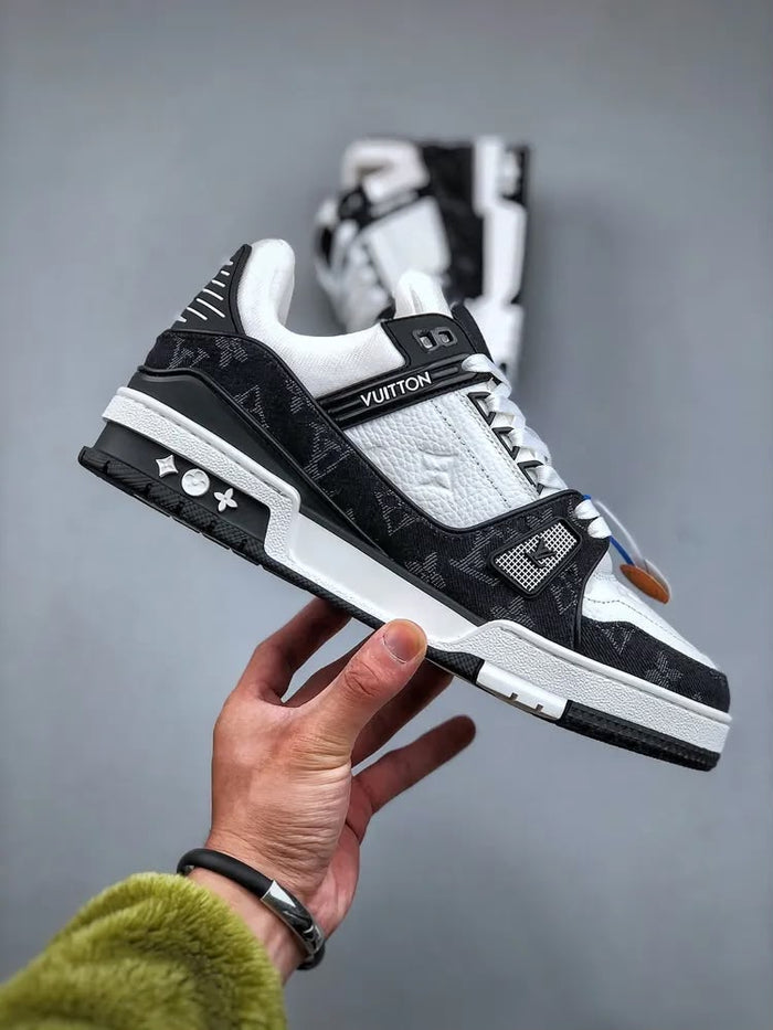 LOUIS V LV TRAINER