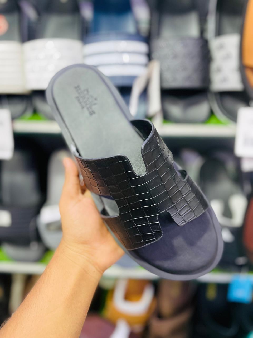 Sandals /Slides